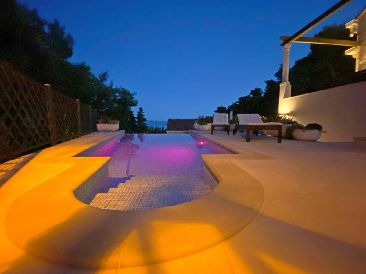 Holiday Home Nevista Sumartin Ngoại thất bức ảnh
